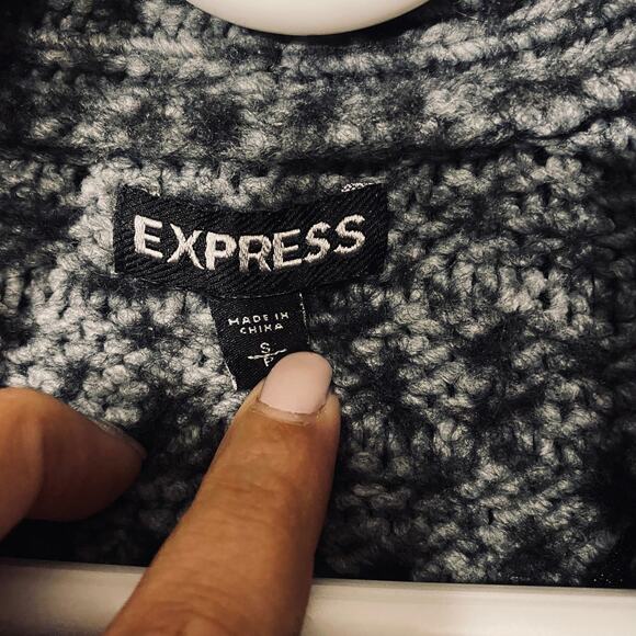 Express Gray Short Sleeve Knit Sweater Opened Front Cardigan Women SZ S - Picture 3 of 7